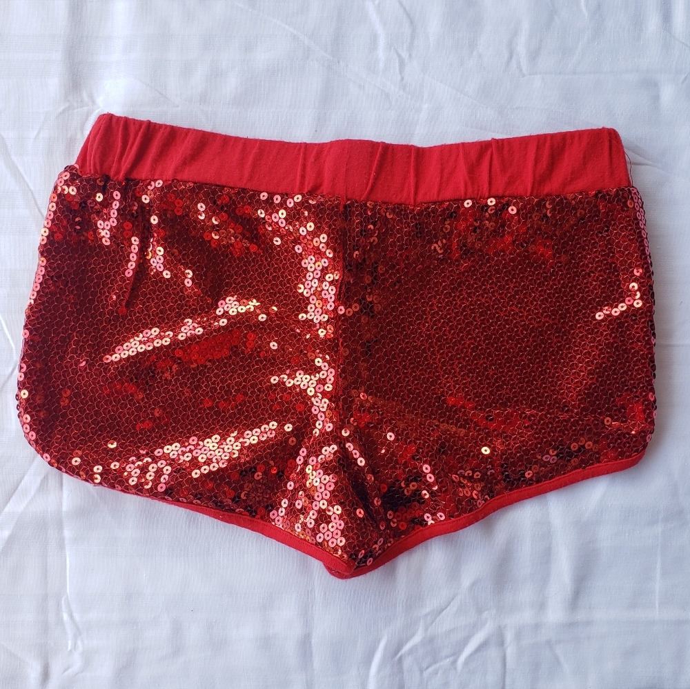Red sequins booty short - Picture 2 of 7
